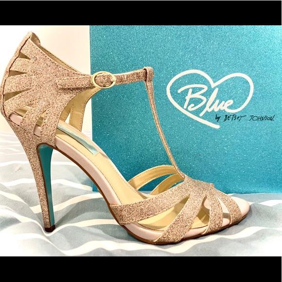 Blue by Betsey Johnson gold glitter tee sandal - Picture 2 of 4